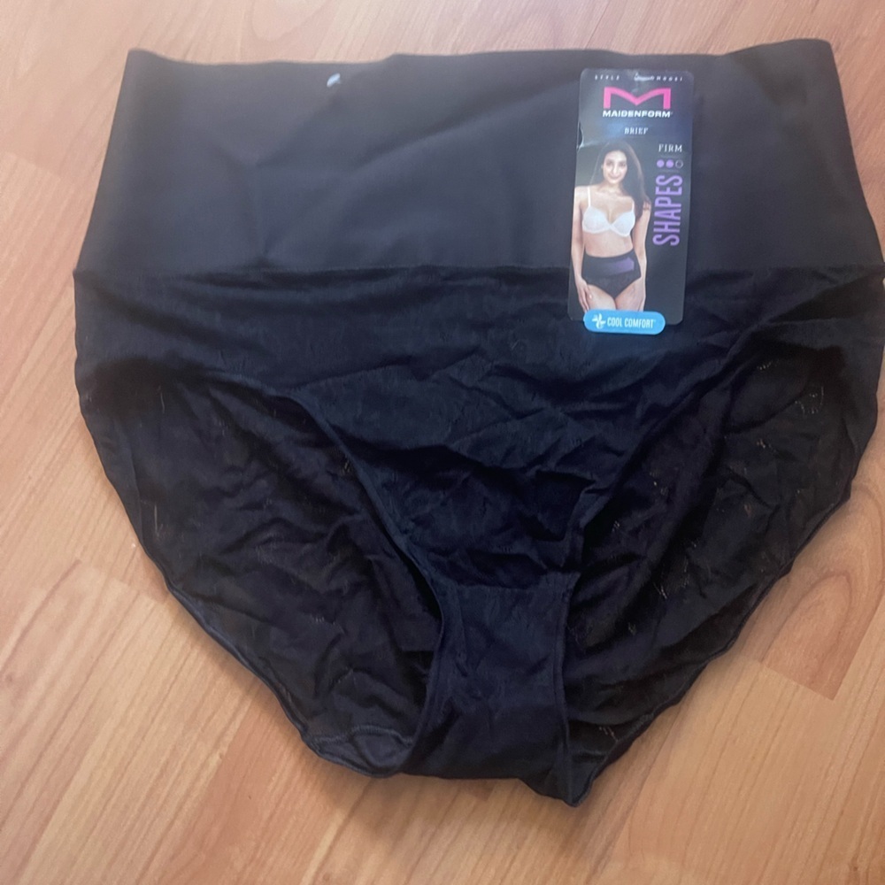 NWT Maidenform Shapes Firm Brief Panty Cool Comfort Black Medium Style DM0051